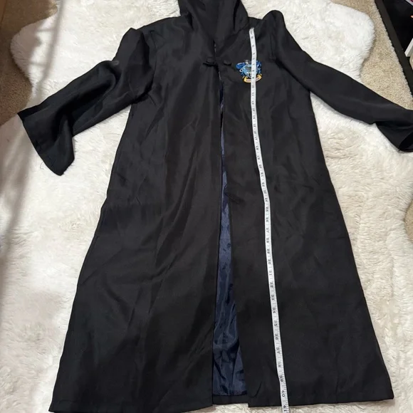 Ravenclaw Robe - Picture 6 of 9